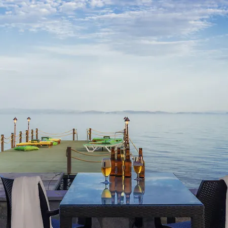 Otel Kayalar Blue Sazlı