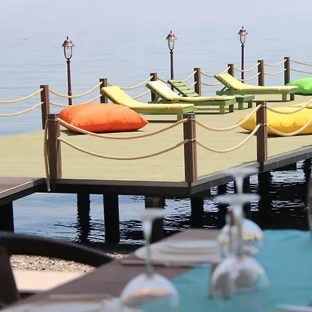 Kayalar Blue Otel 4*